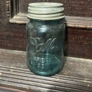 Blue Ball mason jar with lid